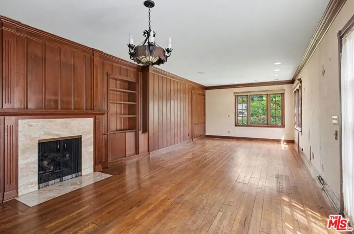 608 Trenton Drive, Beverly Hills, California 90210