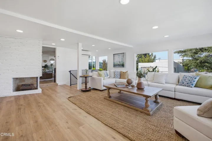 Dual Fireplace