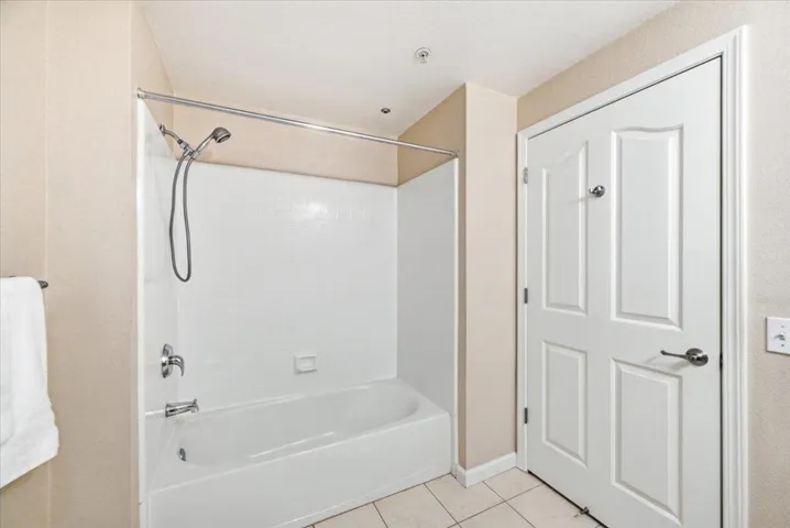 801 S Winchester Boulevard 3302, San Jose, California 95128