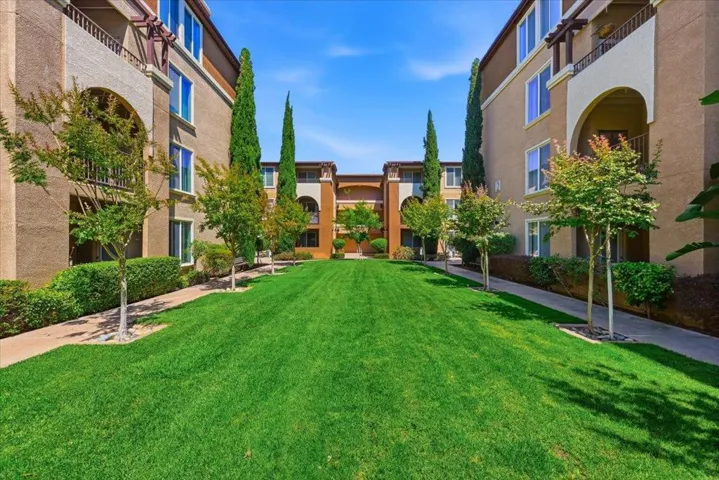 801 S Winchester Boulevard 3302, San Jose, California 95128