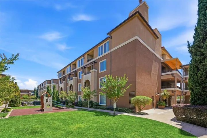 801 S Winchester Boulevard 3302, San Jose, California 95128