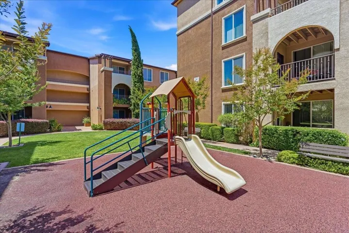 801 S Winchester Boulevard 3302, San Jose, California 95128