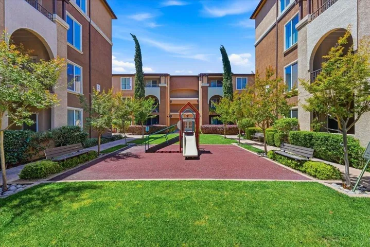 801 S Winchester Boulevard 3302, San Jose, California 95128