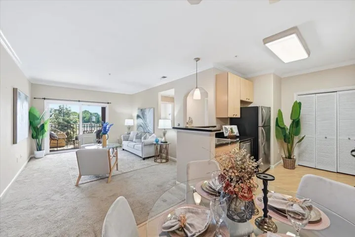 801 S Winchester Boulevard 3302, San Jose, California 95128
