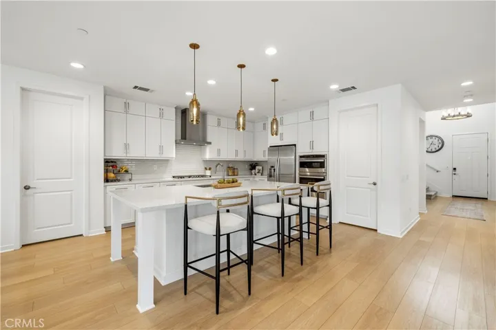 18135 Tableau Way, Saugus, California 91350