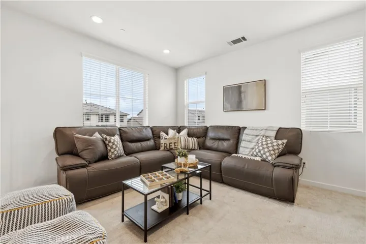 18135 Tableau Way, Saugus, California 91350