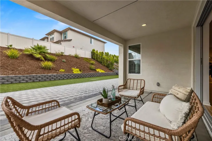 18135 Tableau Way, Saugus, California 91350