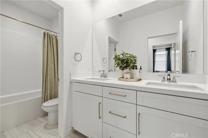 shared upstairs bathroom