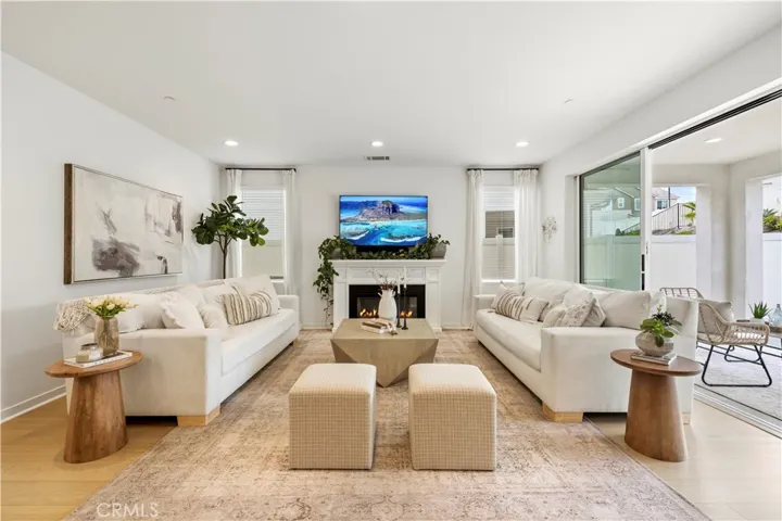 18135 Tableau Way, Saugus, California 91350