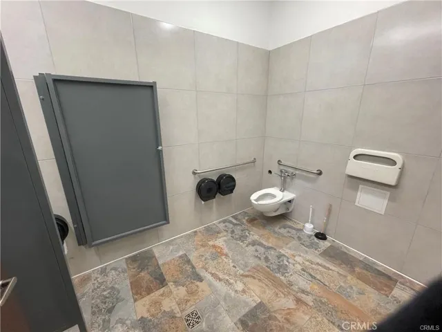 14343 Main, Hesperia, California 92345