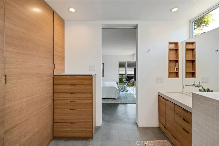 27 Driftwood Street, Marina Del Rey, California 90292