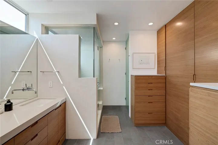 27 Driftwood Street, Marina Del Rey, California 90292