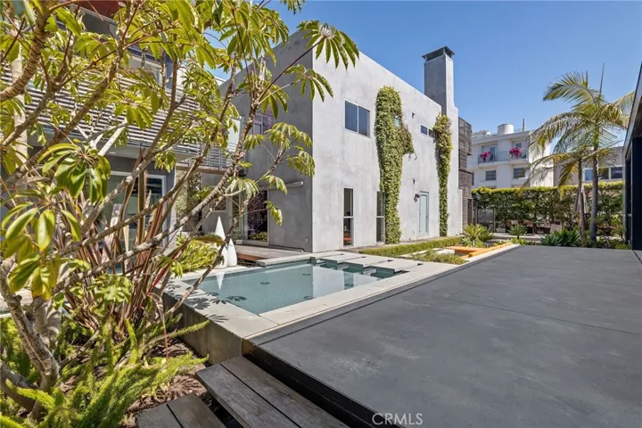 27 Driftwood Street, Marina Del Rey, California 90292