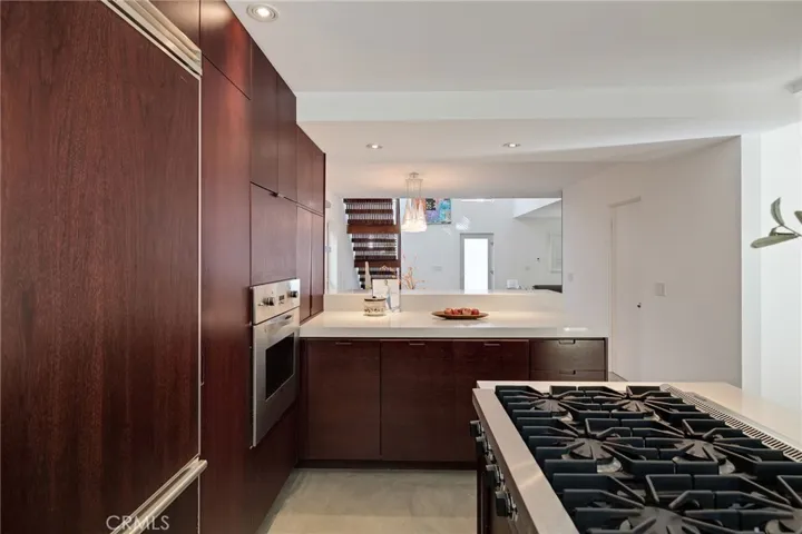 27 Driftwood Street, Marina Del Rey, California 90292