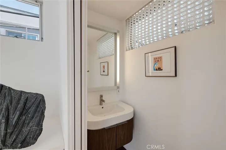27 Driftwood Street, Marina Del Rey, California 90292