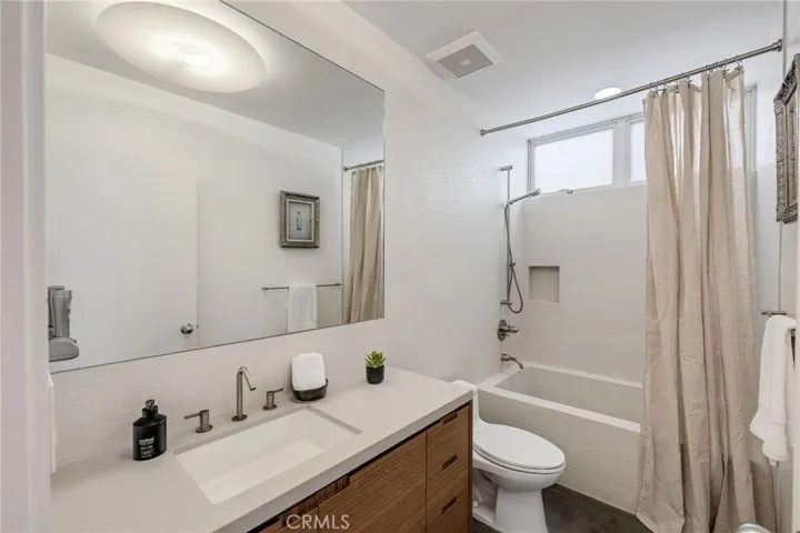 27 Driftwood Street, Marina Del Rey, California 90292