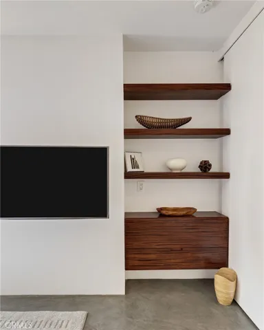 27 Driftwood Street, Marina Del Rey, California 90292