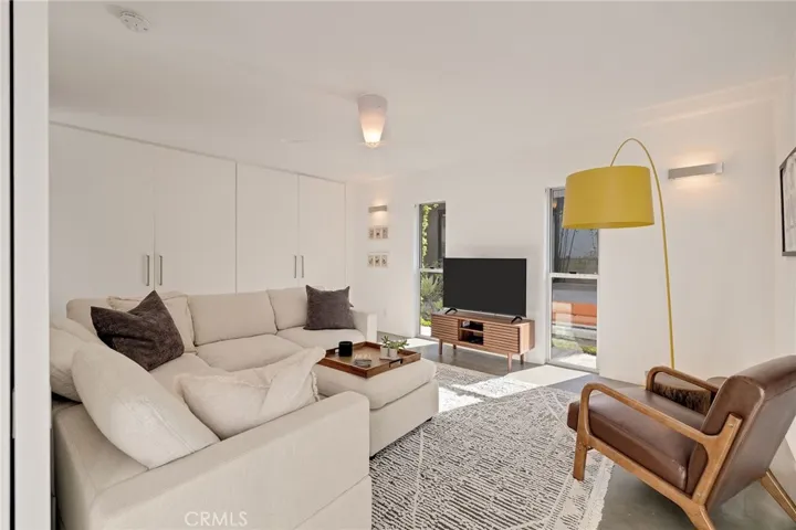 27 Driftwood Street, Marina Del Rey, California 90292
