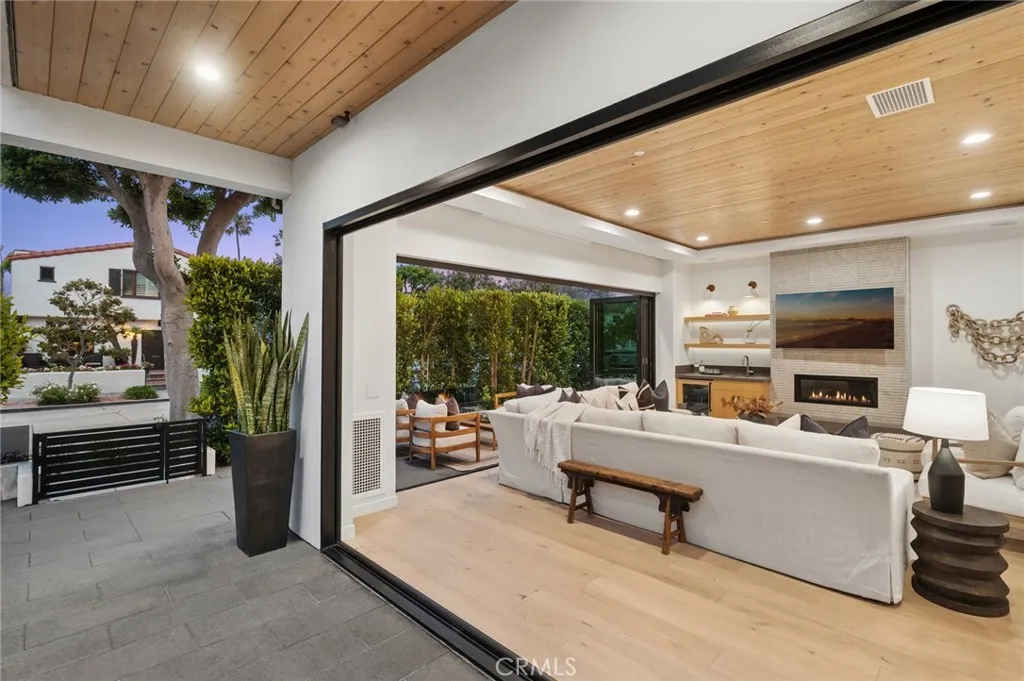 1717 E Ocean Boulevard, Newport Beach, California 92661 — photo 4