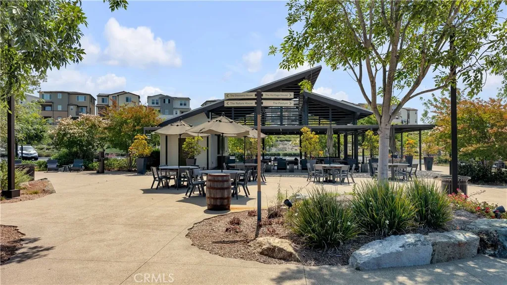 Learn more about the guided nature walks at the Nature House.