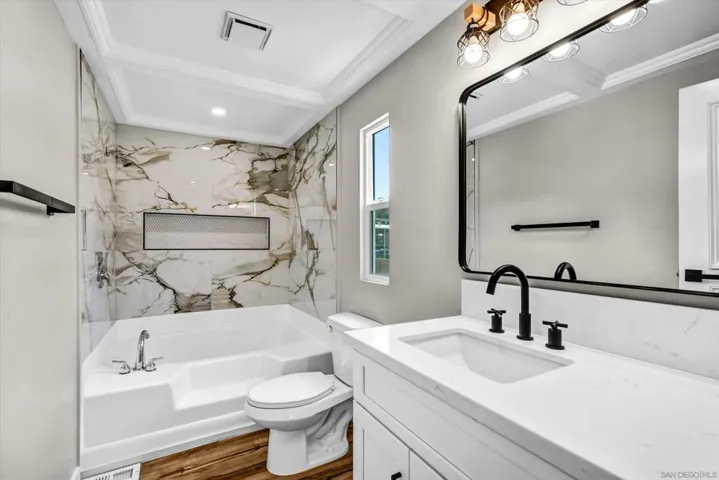 10880 Ca-67 6, Lakeside, California 92040
