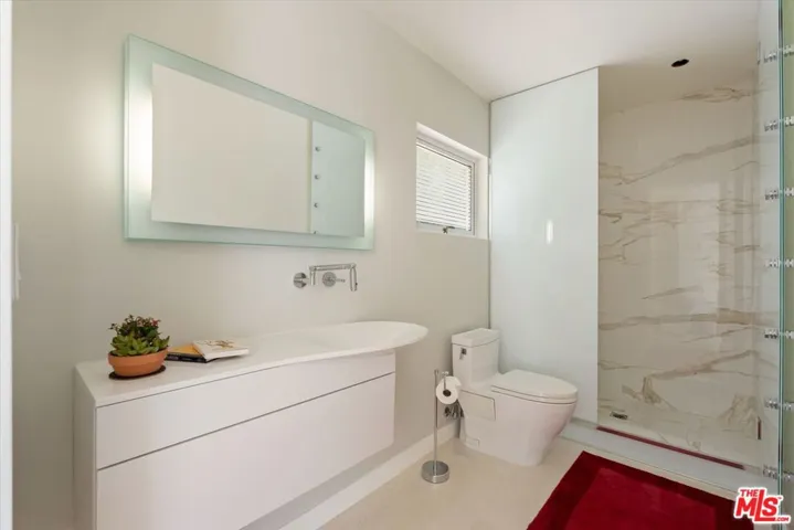 9422 Readcrest Drive, Beverly Hills, California 90210