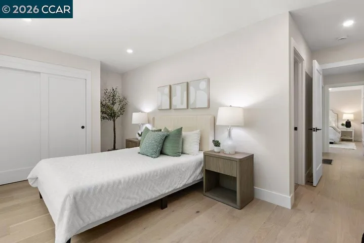 16 Sunnyside Ct, Orinda, California 94563