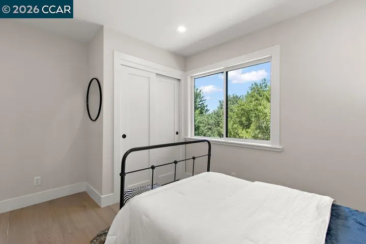 16 Sunnyside Ct, Orinda, California 94563