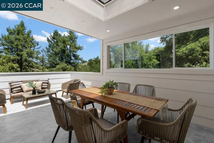 16 Sunnyside Ct, Orinda, California 94563
