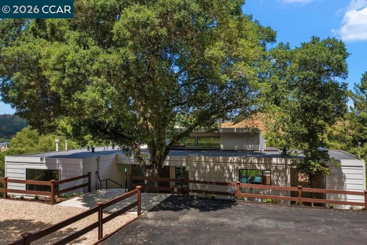16 Sunnyside Ct, Orinda, California 94563