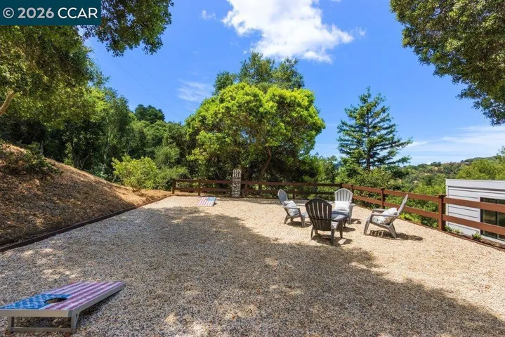 16 Sunnyside Ct, Orinda, California 94563