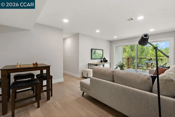 16 Sunnyside Ct, Orinda, California 94563
