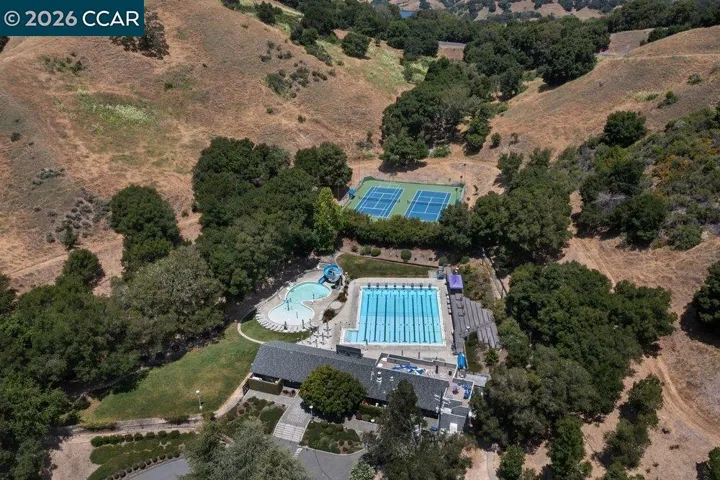 16 Sunnyside Ct, Orinda, California 94563