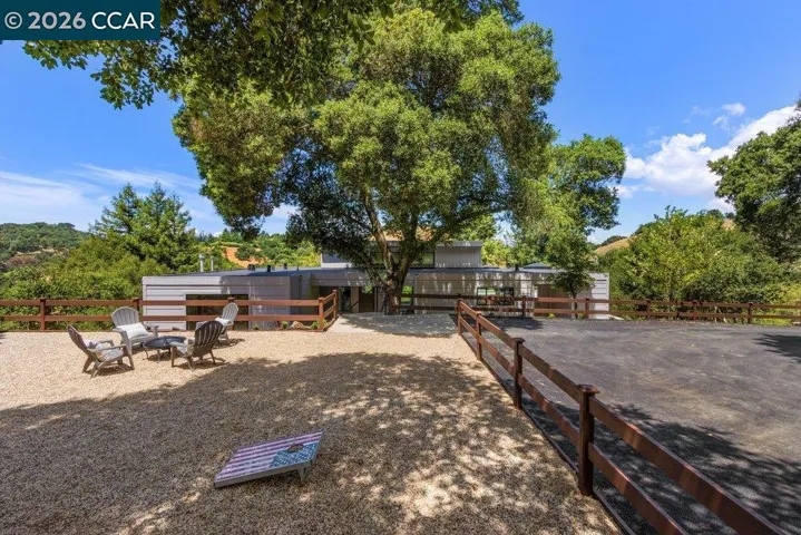 16 Sunnyside Ct, Orinda, California 94563