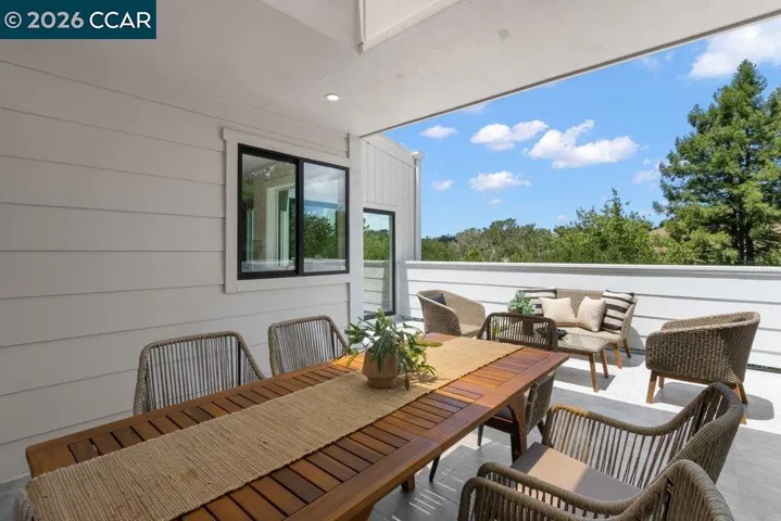 16 Sunnyside Ct, Orinda, California 94563