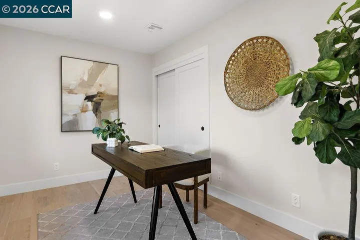 16 Sunnyside Ct, Orinda, California 94563