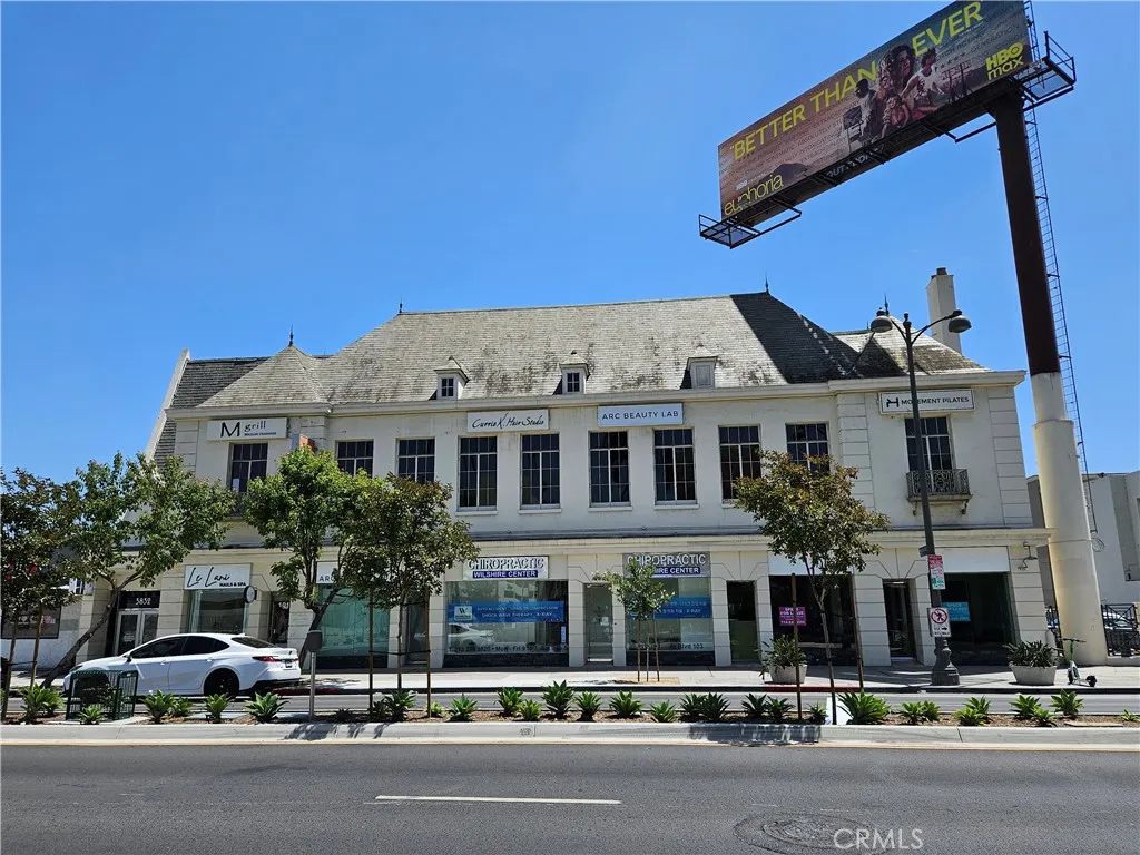 3832 Wilshire Blvd