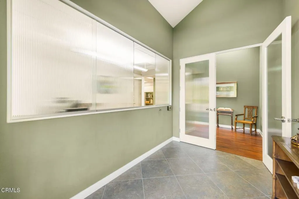 407 Bryant Circle G, Ojai, California 93023 — photo 4
