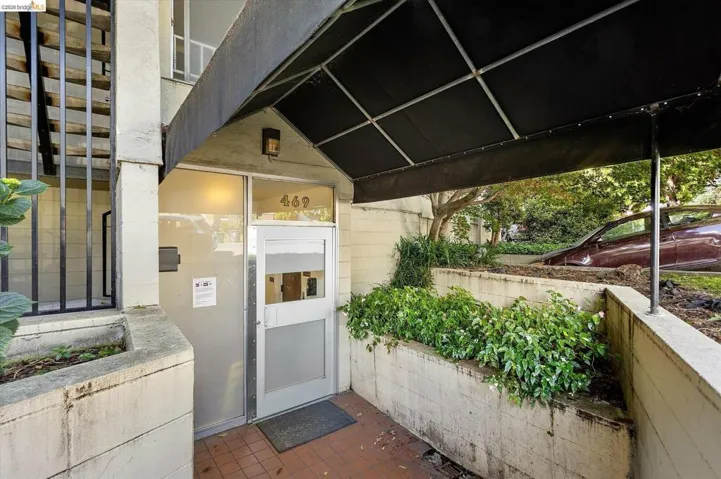 469 Van Buren Ave, Oakland, California 94610 — photo 5