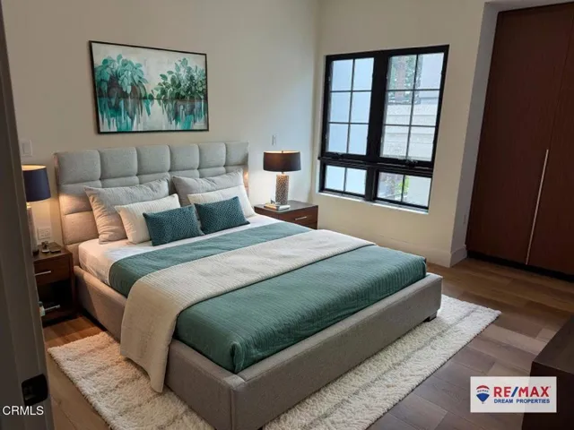 IMG_9958 - Bedroom - Modern - 1