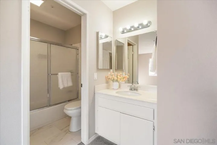 5704 Camino Del Cielo 203, Bonsall, California 92003