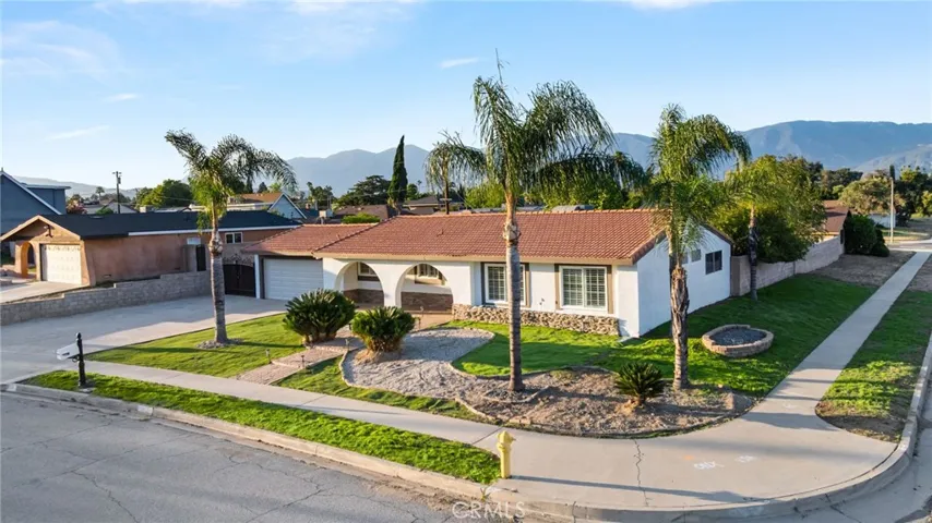 6113 Riverside, Rialto, California 92377