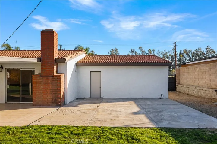 6113 Riverside, Rialto, California 92377