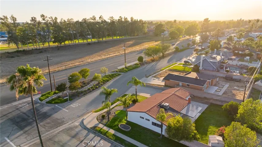 6113 Riverside, Rialto, California 92377