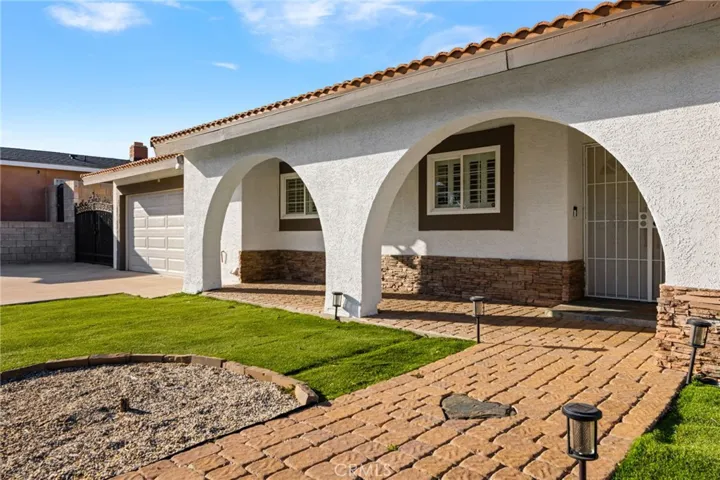 6113 Riverside, Rialto, California 92377