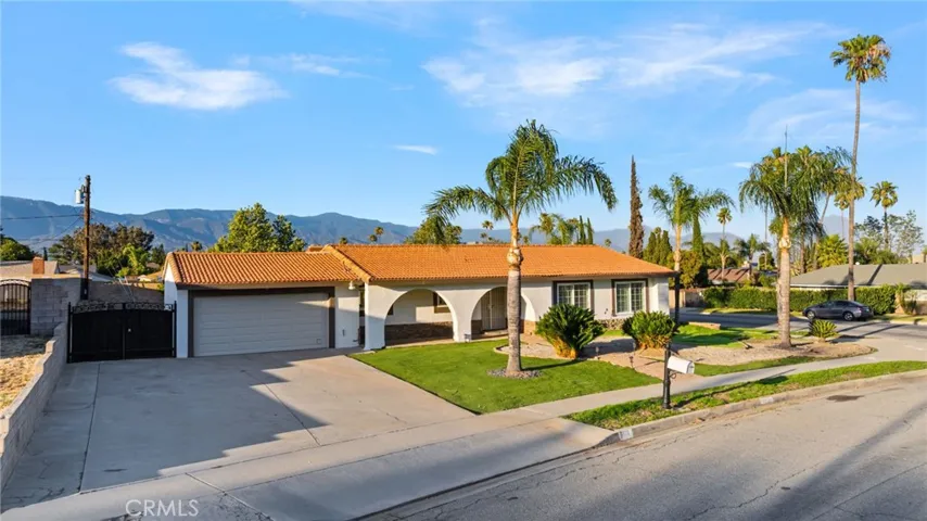 6113 Riverside, Rialto, California 92377