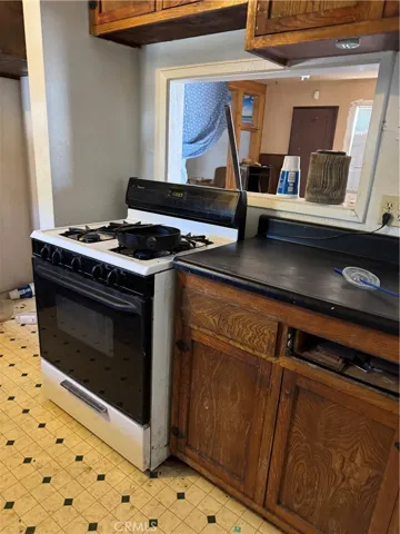 821 Nancy, Barstow, California 92311