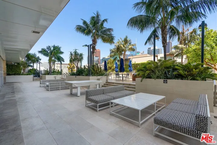 1050 S Grand Avenue 1001, Los Angeles, California 90015