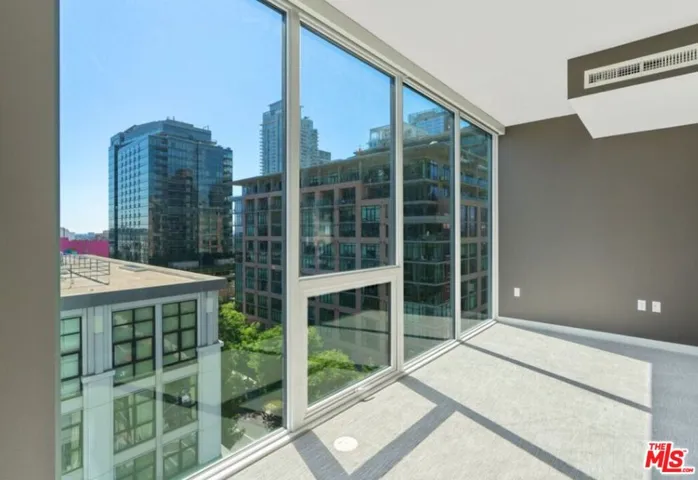 1050 S Grand Avenue 1001, Los Angeles, California 90015