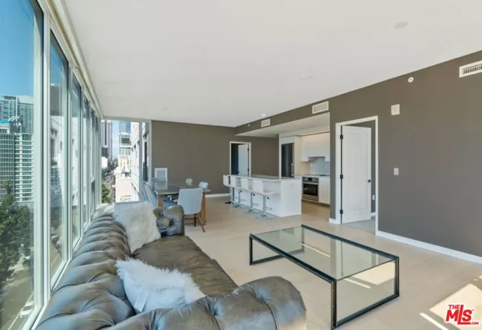 1050 S Grand Avenue 1001, Los Angeles, California 90015